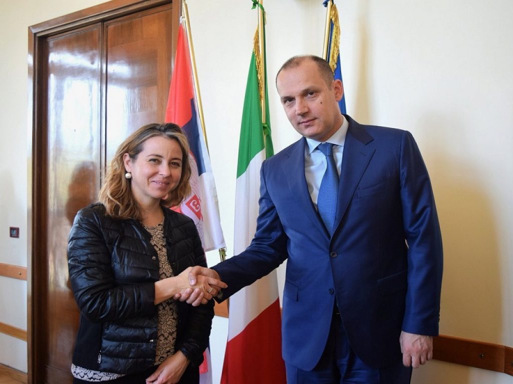 Trapianti, politiche di trasparenza sui farmaci e nuove etichettature alimentari al centro dei colloqui tra il ministro della Salute Grillo e l'omologo serbo Loncar