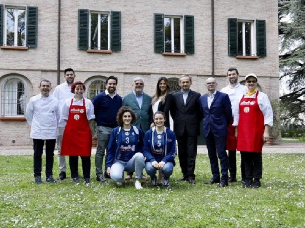Bilancio positivo per il Gruppo Clai: la cooperativa imolese registra più fatturato, più investimenti e più giovani. Tra brand ambassador, Chef e Blogger continua con tante novità anche il “Progetto Valore”