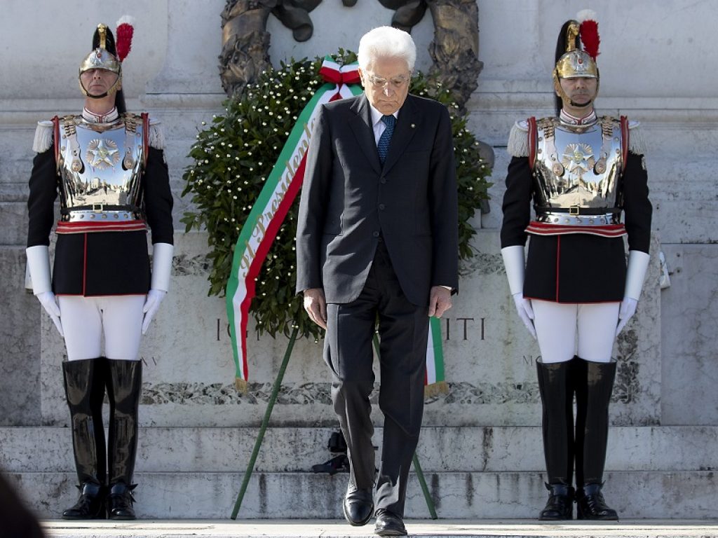Il Presidente Sergio Mattarella in occasione della deposizione di una corona d’alloro sulla Tomba del Milite Ignoto, nella ricorrenza del 74° anniversario della Liberazione