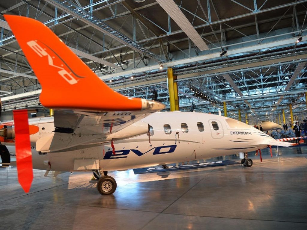 Novità per Piaggio Aerospace dopo il tavolo di monitoraggio sulla situazione occupazionale e produttiva. Sorial: “L’obiettivo è quello di creare un polo unico per la manutenzione dei velivoli militari”