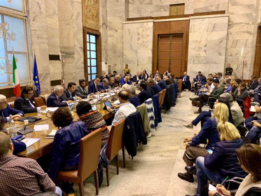 Fallimento bis Mercatone Uno: il Mise lavora per definire la tabella di marcia per riattivare l'attività commerciale e salvaguardare i 1.800 lavoratori dei 55 punti vendita