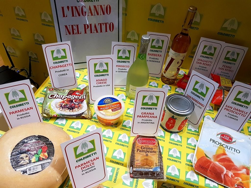 La mostra dei falsi Made in Italy inaugurata a Tuttofood alla Fiera di Milano nel Padiglione 1 – Stand A02 – B01 di Coldiretti e Filiera Italia
