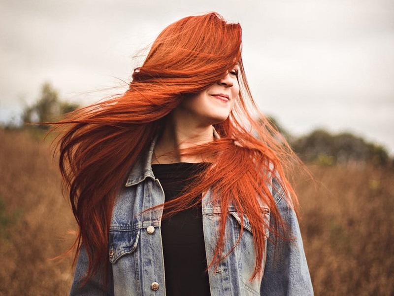 Come curare i capelli anche senza il nostro parrucchiere: AIDECO fornisce alcuni consigli utili per la cura della propria chioma, senza danneggiarla