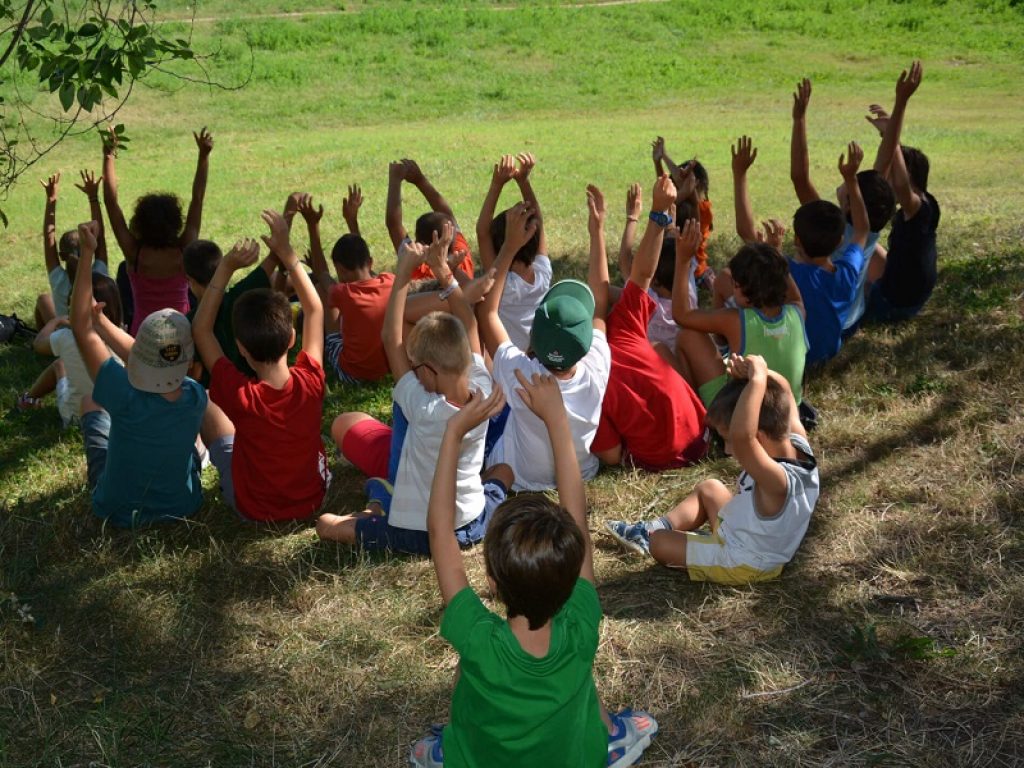 Indagine Adoc: i centri estivi non hanno un costo accessibile per buona parte delle famiglie italiane. Ecco come scegliere