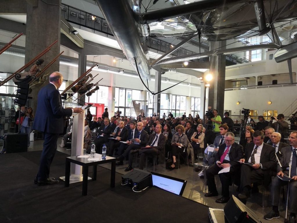 InnovAgorà al via a Milano: la manifestazione nazionale promossa dal Miur è dedicata a valorizzare le migliori tecnologie nate in ambito pubblico