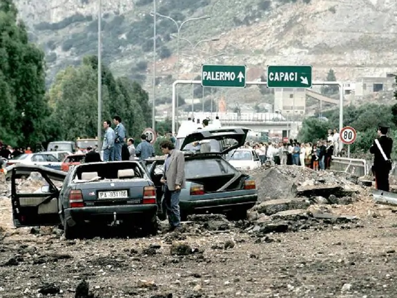 Il 23 maggio 1992 la strage di Capaci: oggi migliaia di persone nelle piazze italiane per commemorare la tragedia e dire no alle mafie