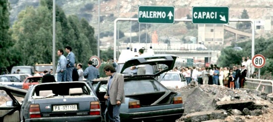 Il 23 maggio 1992 la strage di Capaci: oggi migliaia di persone nelle piazze italiane per commemorare la tragedia e dire no alle mafie