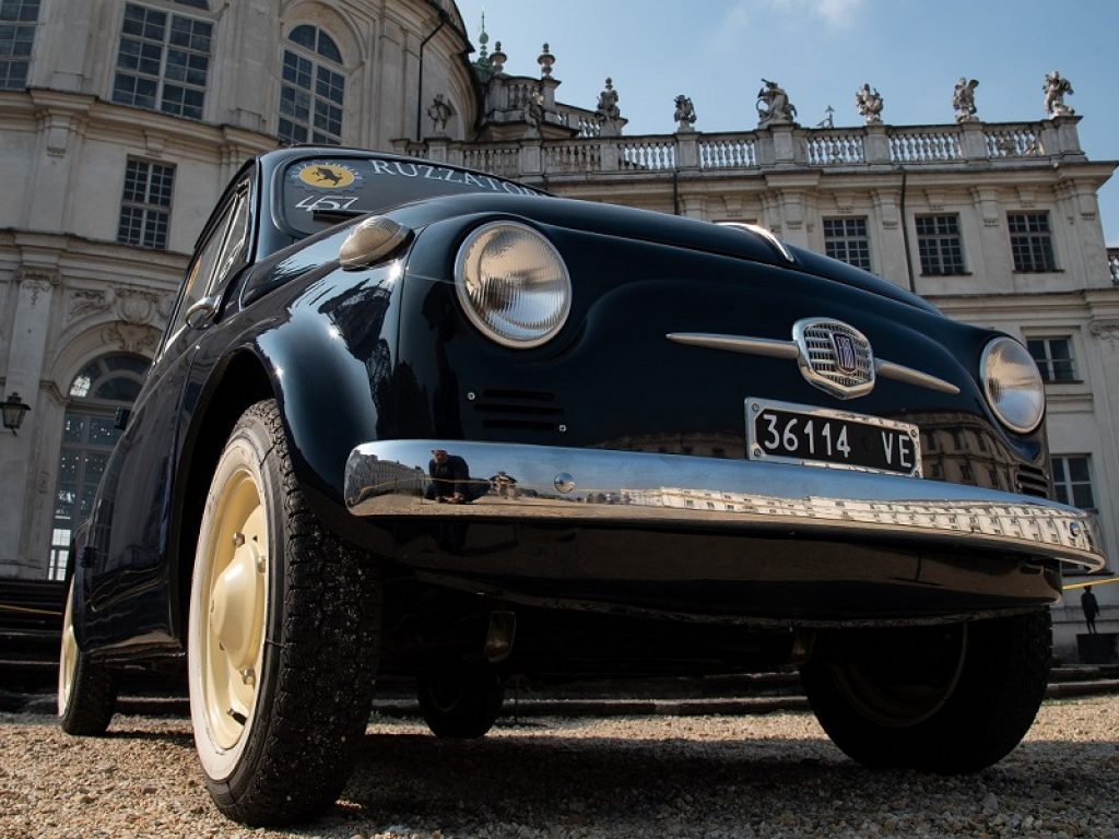 Conto alla rovescia per la 457 Stupinigi Experience in programma a Torino il 22 giugno: per gli appassionati la parata di FIAT 500 più prestigiosa di tutti i tempi