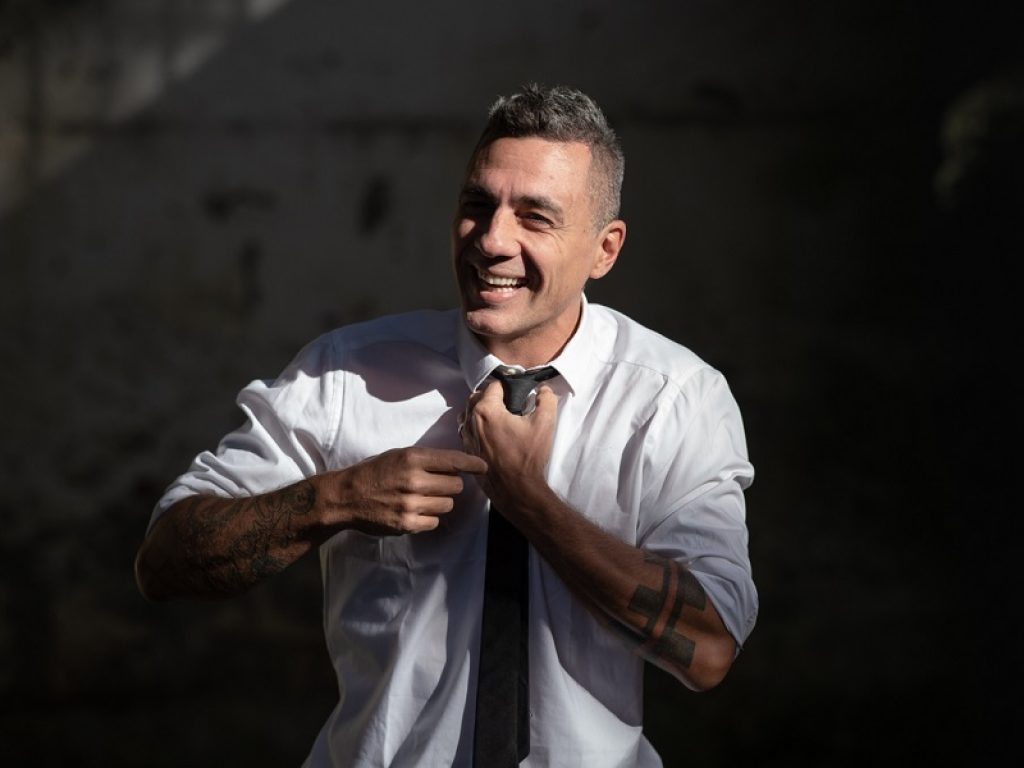 "Si fa" è il titolo del nuovo singolo di Cizco, in streaming, in digital download in rotazione radiofonica: online anche il videoclip