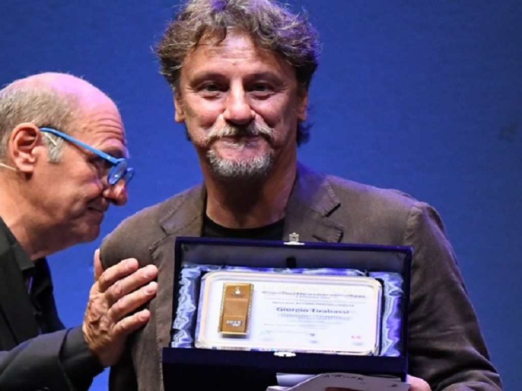 Giorgio Tirabassi e Claudia Pandolfi vincono la prima edizione del premio La Pellicola d'Oro-Serie TV assegnata al Teatro Manzoni di Roma