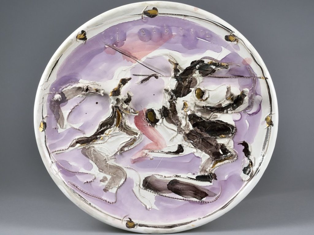 Fino al 4 novembre in Francia, alla Biennale di Vallauris, una mostra di opere selezionate dalla raccolta contemporanea del MIC di Faenza