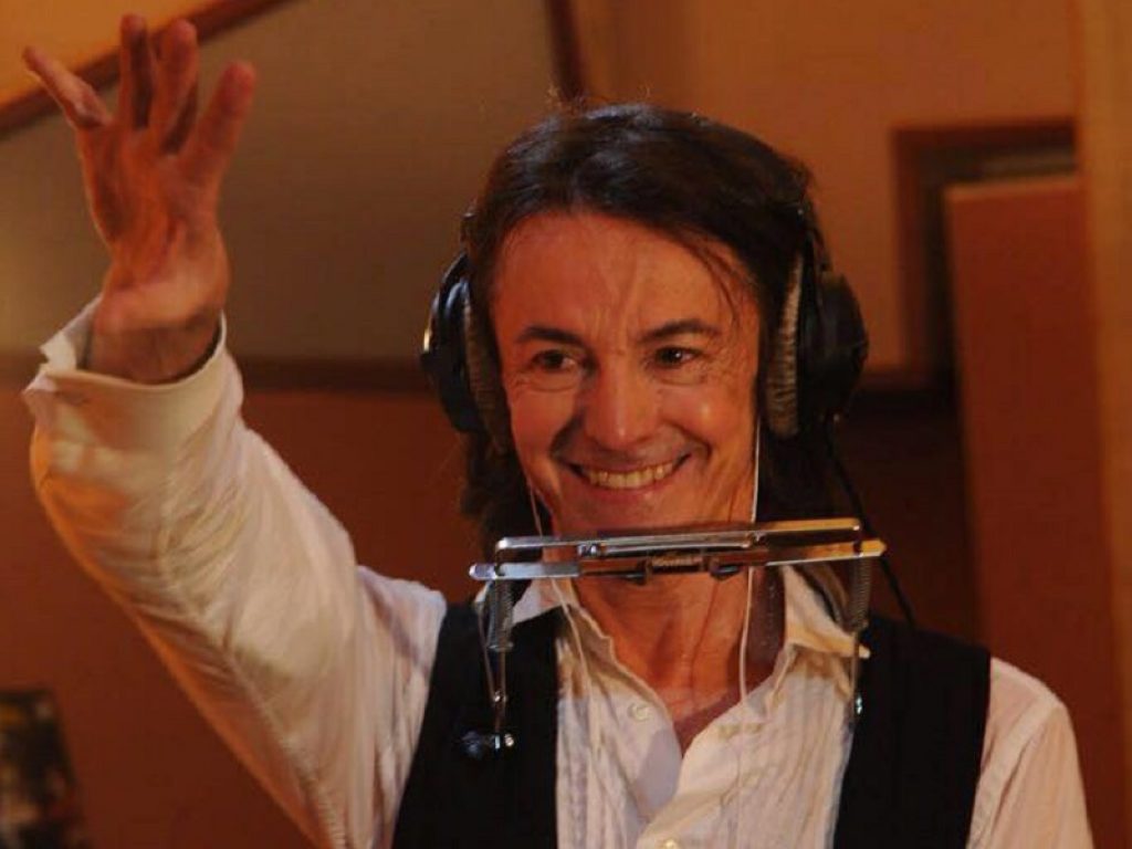 Il nuovo singolo di Alberto Fortis “MamaBlu” da oggi, 3 Giugno, è in radio e su tutte le piattaforme digitali