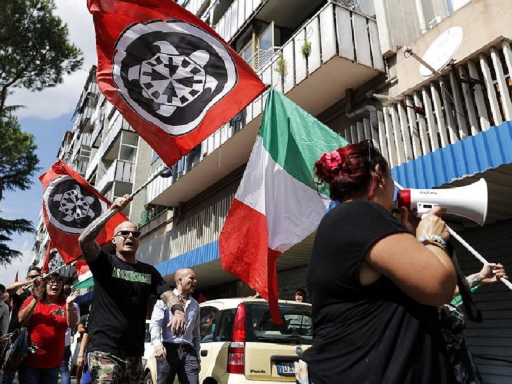Casapound sui social: “Sciogliere Forza nuova con un decreto? Una deriva autoritaria. Non chiederemmo mai lo stesso per No Tav, Cobas e gruppi antagonisti”