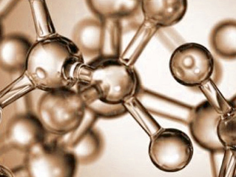 Metodi teorici accurati rivelano come i fotoni possono modificare le proprietà delle molecole: lo studio pubblicato sulla rivista Physical Review X