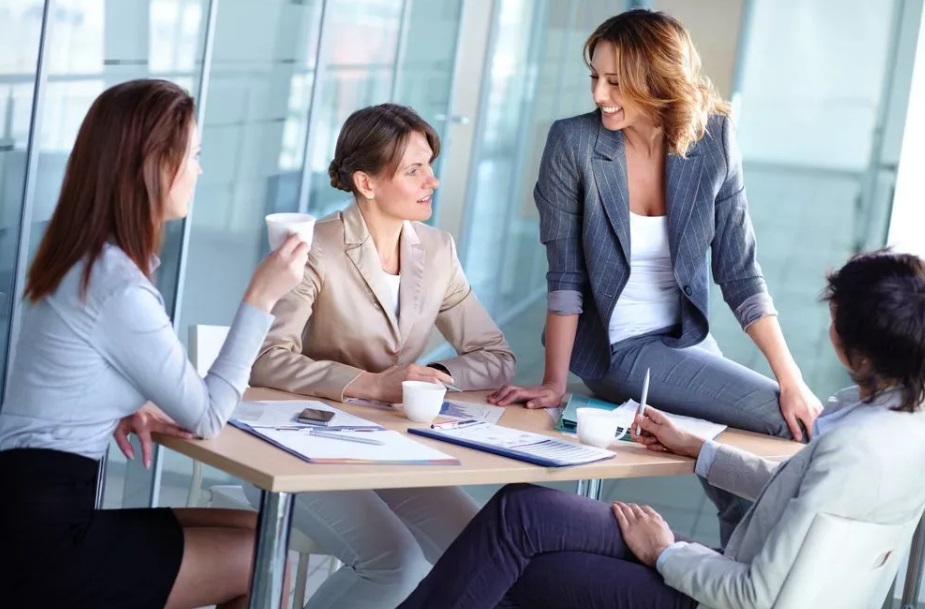 Aumentano i precari in Italia ma non nelle cooperative: più di 8 addetti su 10 (85%) hanno un contratto stabile con assunzione a tempo indeterminato secondo Uecoop