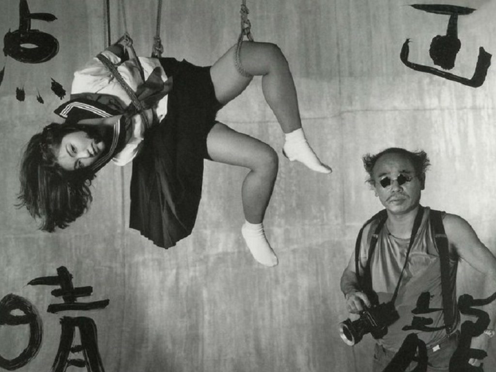 Mostra Effetto Araki al Santa Maria della Scala di Siena dal 20 giugno: Siena celebra il grande fotografo giapponese con una selezione di 2200 scatti