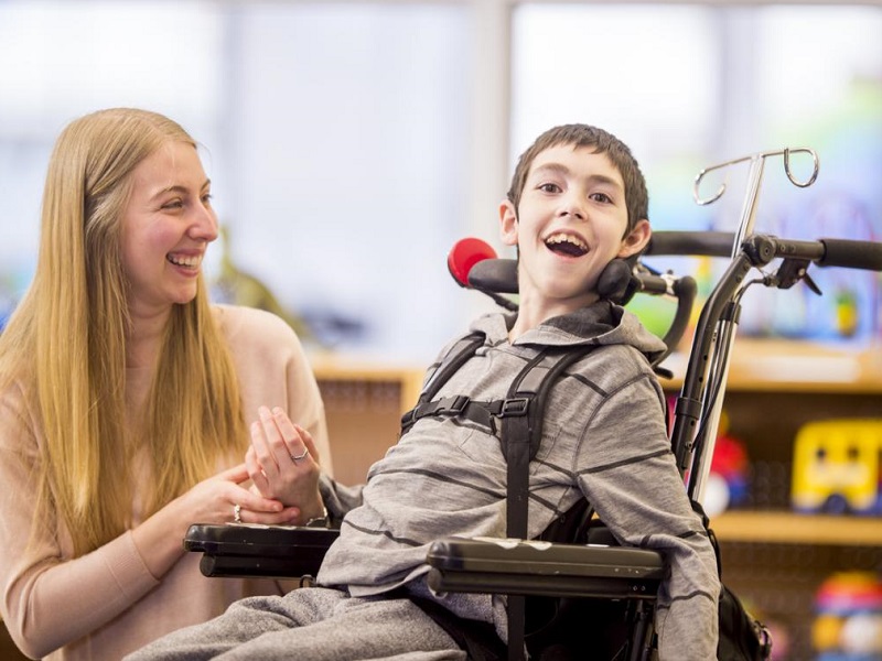 Il sangue aiuta a diagnosticare l’atrofia muscolare spinale: all’ospedale Gaslini di Genova è stato individuato il primo bimbo affetto da questa malattia 