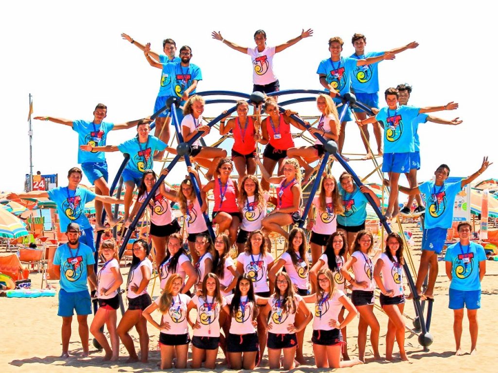 Ultime opportunità di lavoro con Jolly Animation: posti per villaggi, resort ed hotel. Assunzioni a tempo determinato per animatori, istruttori sportivi, ballerini e tecnici dello spettacolo