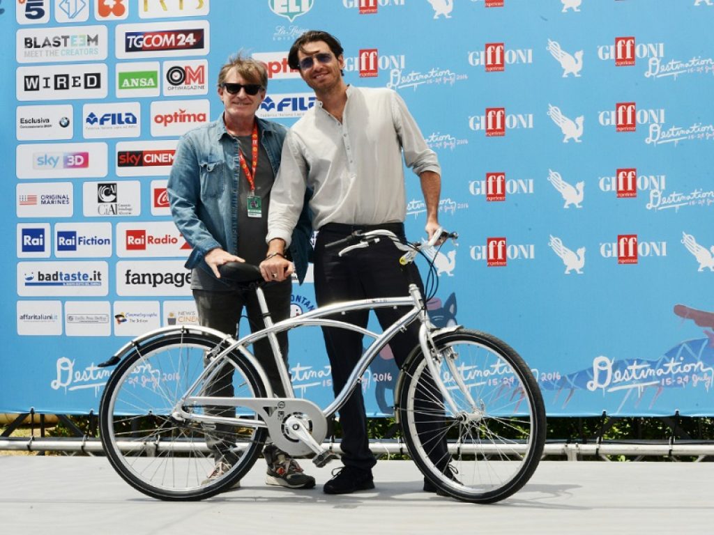CiAl ha realizzato in collaborazione con Estathé la Ricicletta, bicicletta di alluminio riciclato creata dal recupero di 800 lattine