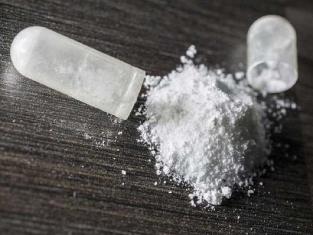 La droga sempre più diffusa, tra tredicenni si inizia con la cocaina. La psichiatra: i pre-adolescenti si drogano "per divertimento" e negano di avere una dipendenza