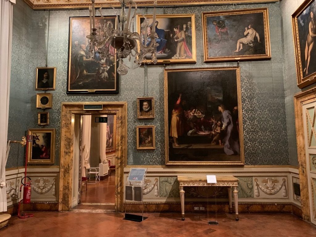 La Madonna della Gatta di Federico Barocci ritorna ad essere visibile, nella sala di Berenice, nella Galleria Palatina di Palazzo Pitti, dopo aver trascorso oltre un decennio in deposito