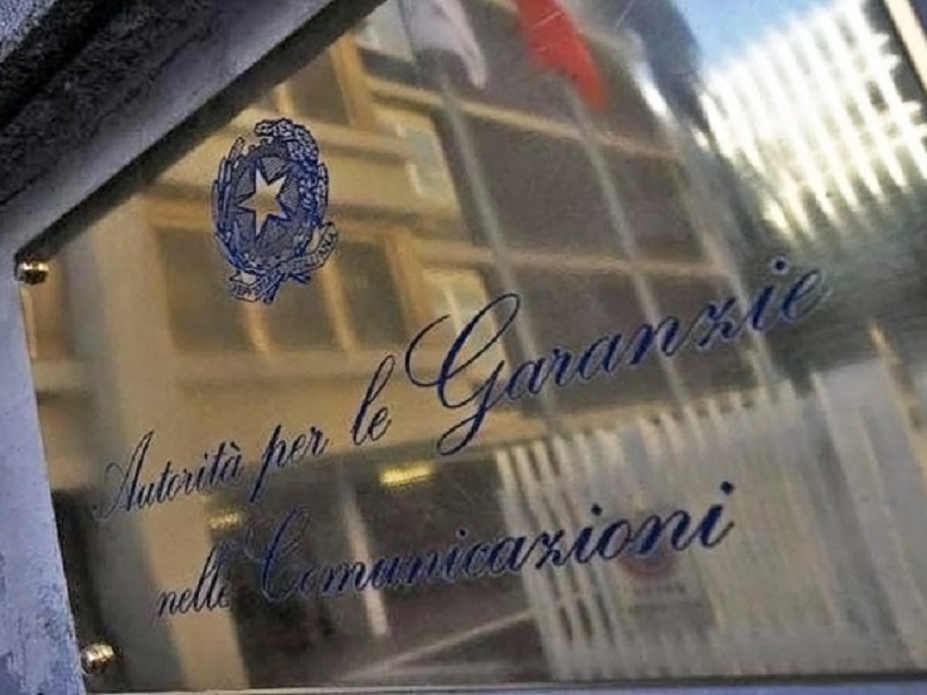 Decreto Dignità, Agcom scrive al Governo: divieto di pubblicità dei giochi danneggia giornali e tv, 100 milioni in meno per il calcio dallo stop alle sponsorizzazioni