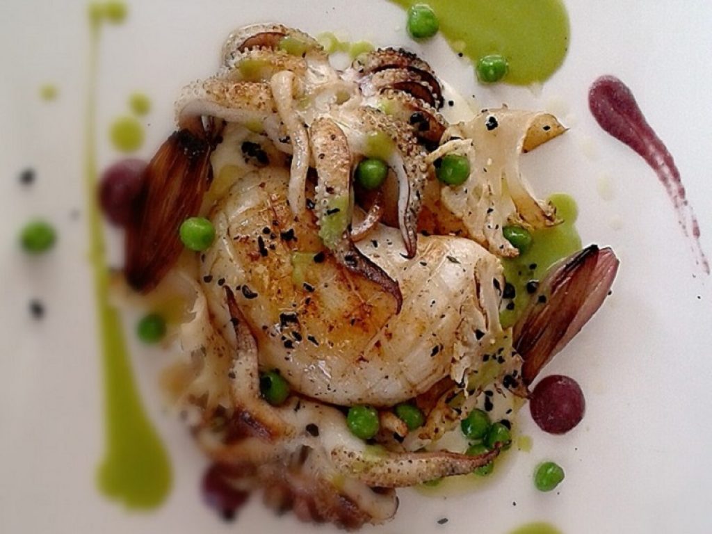 Dalla viticoltura eroica al pesce dimenticato, dalla nuova cucina al recupero della tradizione: con il libro Le Mappe del Gusto dell'Arcipelago toscano itinerari tra i sapori delle isole