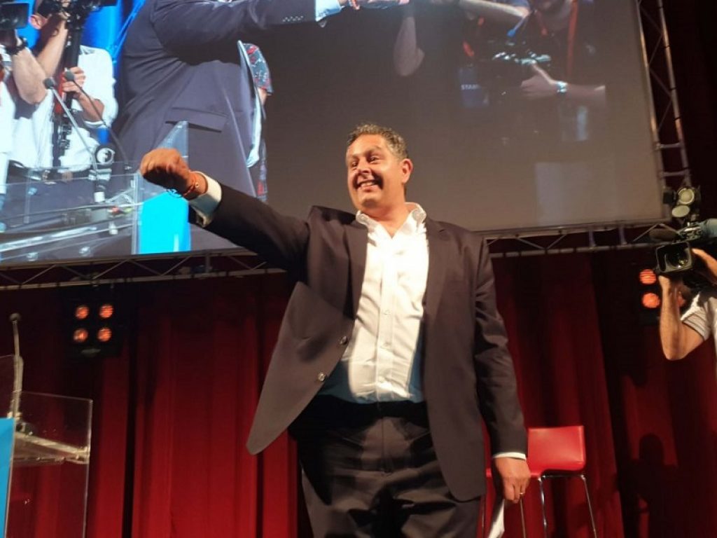 Toti nella bufera per il post sugli anziani non indispensabili. Il governatore della Liguria si difende: "Frasi tagliate, le mie parole fraintese"