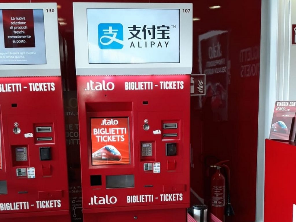 Grazie a Intesa Sanpaolo e Alipay semplificati gli spostamenti in Alta Velocità su Italo per i turisti cinesi in viaggio nelle principali città italiane