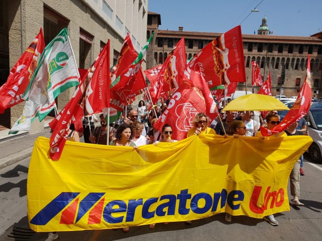 Mercatone Uno: i sindacati denunciano disparità di trattamento dell'Inps per l'erogazione del Tfr ai lavoratori delle sedi di Bologna e Imola