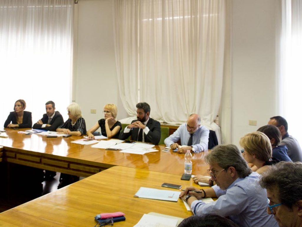 Al MISE primo tavolo di crisi sulla situazione occupazionale e produttiva dello stabilimento di Bologna di La Perla: l'azienda per ora ha sospeso i 126 licenziamenti