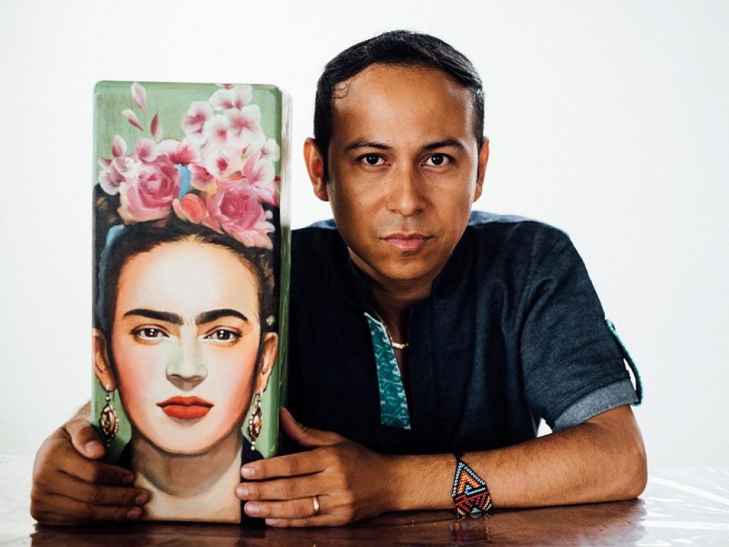 L’incantevole omaggio a Frida Kahlo di Israel Varela in concerto al Belvedere di Sabaudia per il Festival “I Suoni del Lago”