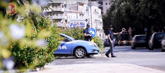 Segnalavano i posti di blocco su un gruppo Facebook: a Catania due persone di 31 e 50 anni denunciate per interruzione di pubblico servizio