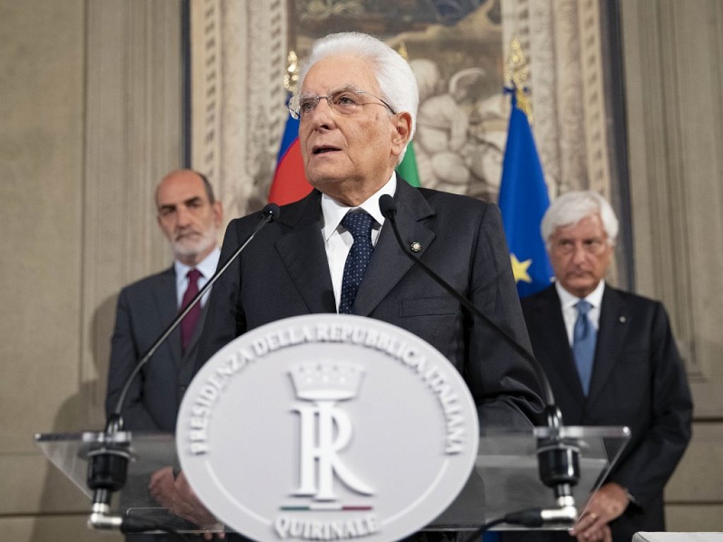 Sergio Mattarella rieletto Presidente della Repubblica dopo otto votazioni: “Accetto per senso di responsabilità”