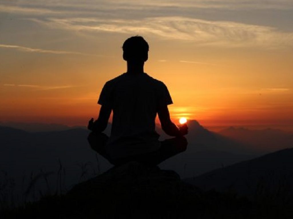 Stress e ansia in agguato per chi rientra al lavoro o deve prepararsi ai test di ingresso: per tenerli sotto controllo ci sono apposite tecniche di rilassamento