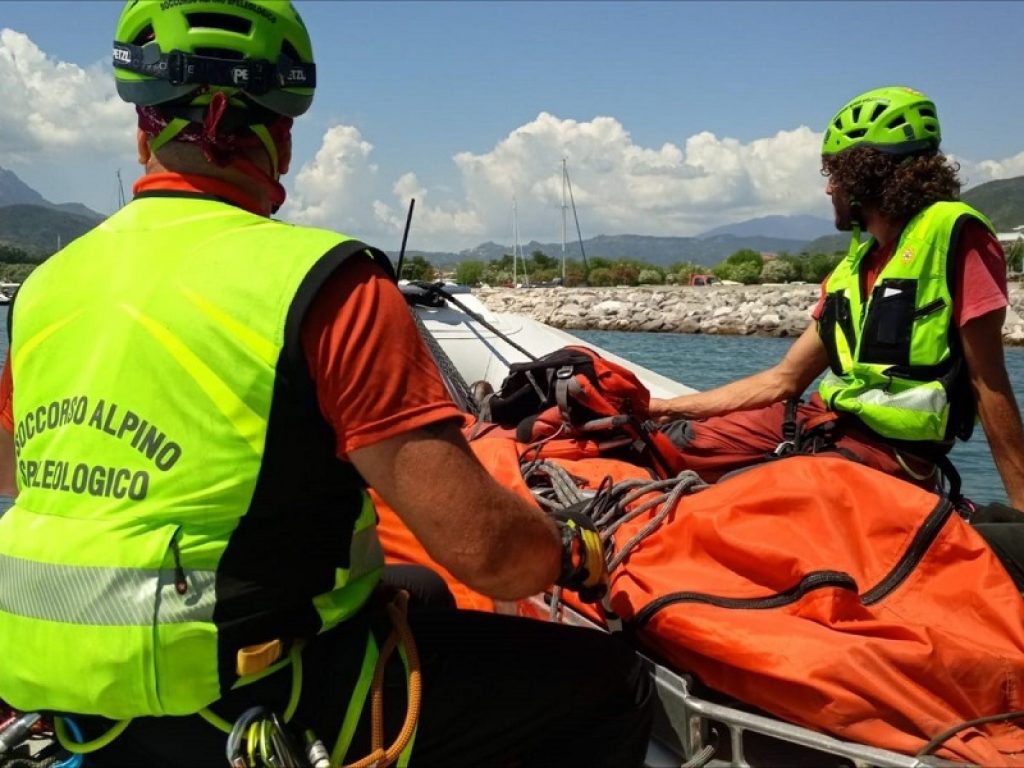 Turista francese trovato morto in Cilento: il Codacons interviene con un esposto nei confronti di Protezione Civile e 118 impegnate nei soccorsi