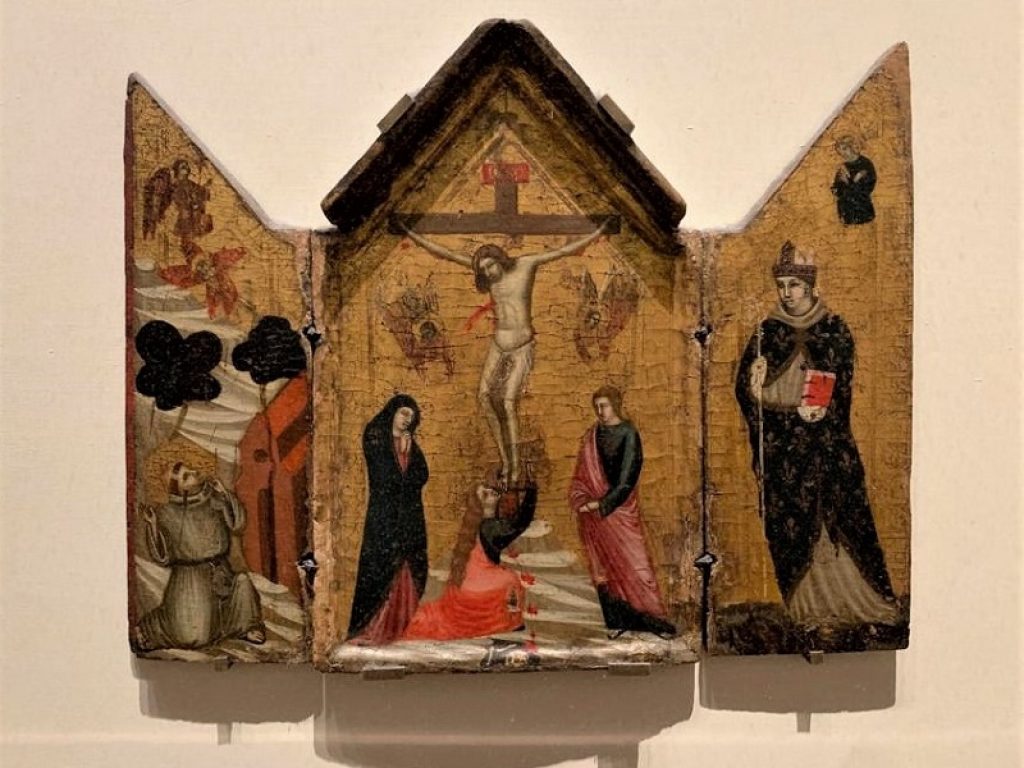 Tre tabernacoli trecenteschi donati dagli Uffizi alla Galleria dell'Accademia per arricchirne l’importante collezione di pittura medievale. Da via Ricasoli, invece, torna il Cristo del Maestro del Crocifisso Corsi