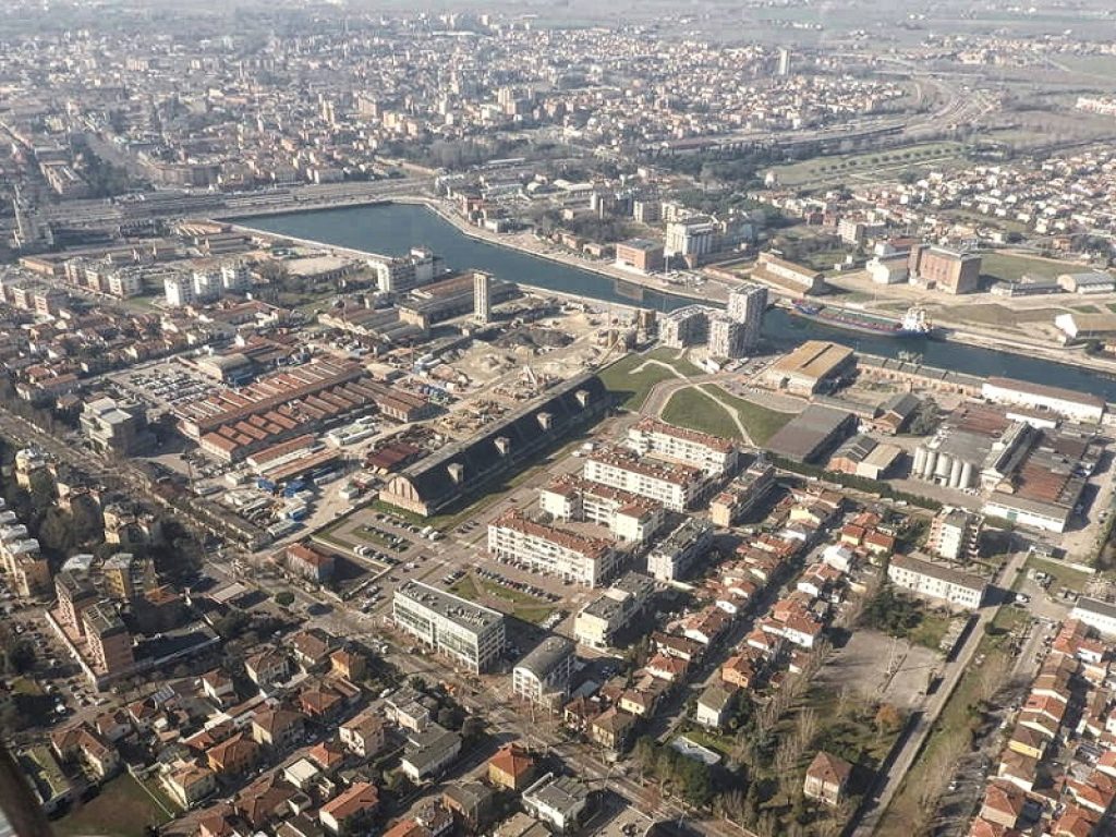 Smart city: a Ravenna una nuova vita "digitale" per la Darsena. Sarà realizzata una grande piattaforma tecnologica per raccogliere e gestire i dati su traffico, inquinamento ambientale e consumi energetici