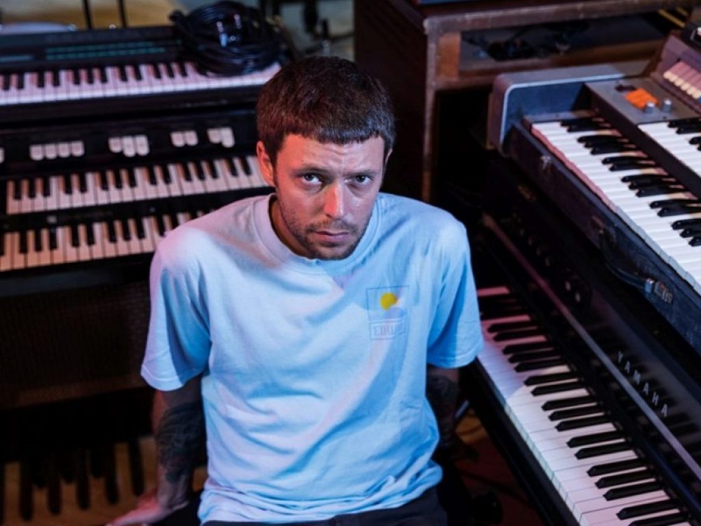 Settembre si allunga con Gazzelle: domani esce il nuovo singolo del cantautore che anticipa un nuovo progetto discografico di prossima uscita