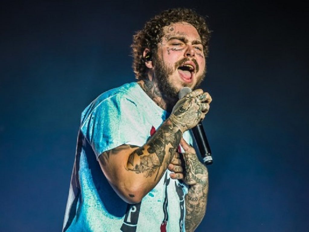 Ci sono almeno tre buoni motivi per ascoltare il nuovo disco di Post Malone: è su tutte le piattaforme “Hollywood’s Bleeding”