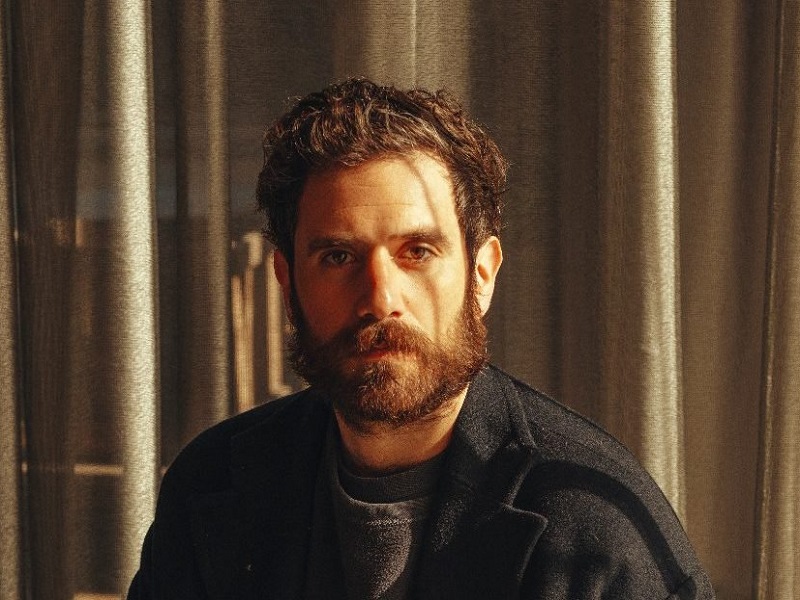 "Sulle Nuvole Tour" di Tommaso Paradiso riprogrammato nel 2022: i biglietti precedentemente acquistati resteranno validi per le nuove date