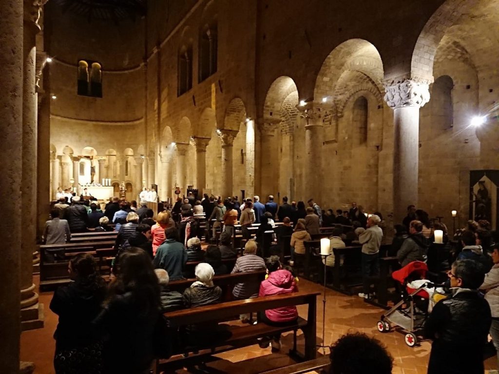 All'Abbazia di Sant'Antimo dal 31 ottobre al 3 novembre  corso di Canto Gregoriano con il maestro Livio Picotti. Seminario dal titolo “Umbra Lucis Viventis”