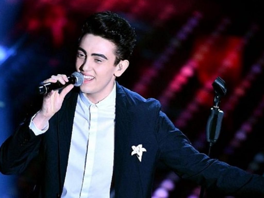 Amici Speciali con Tim insieme per l’Italia al via oggi, Michele Bravi è il favorito per i bookmaker: Irama e Gaia Gozzi lo insidiano