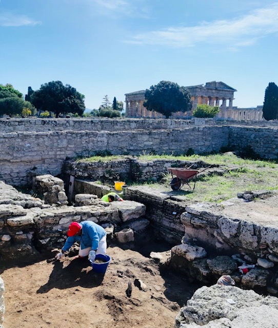 A Paestum riprendono gli scavi nel quartiere abitativo grazie ad uno sponsor privato