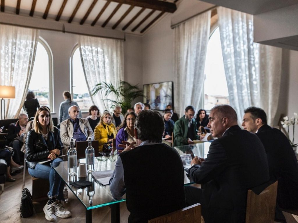 La torre medievale Ricci-Donati riapre con 12 appartamenti di lusso. Un progetto di recupero finalizzato all’accoglienza turistica di pregio per restituire a Firenze l’antica struttura