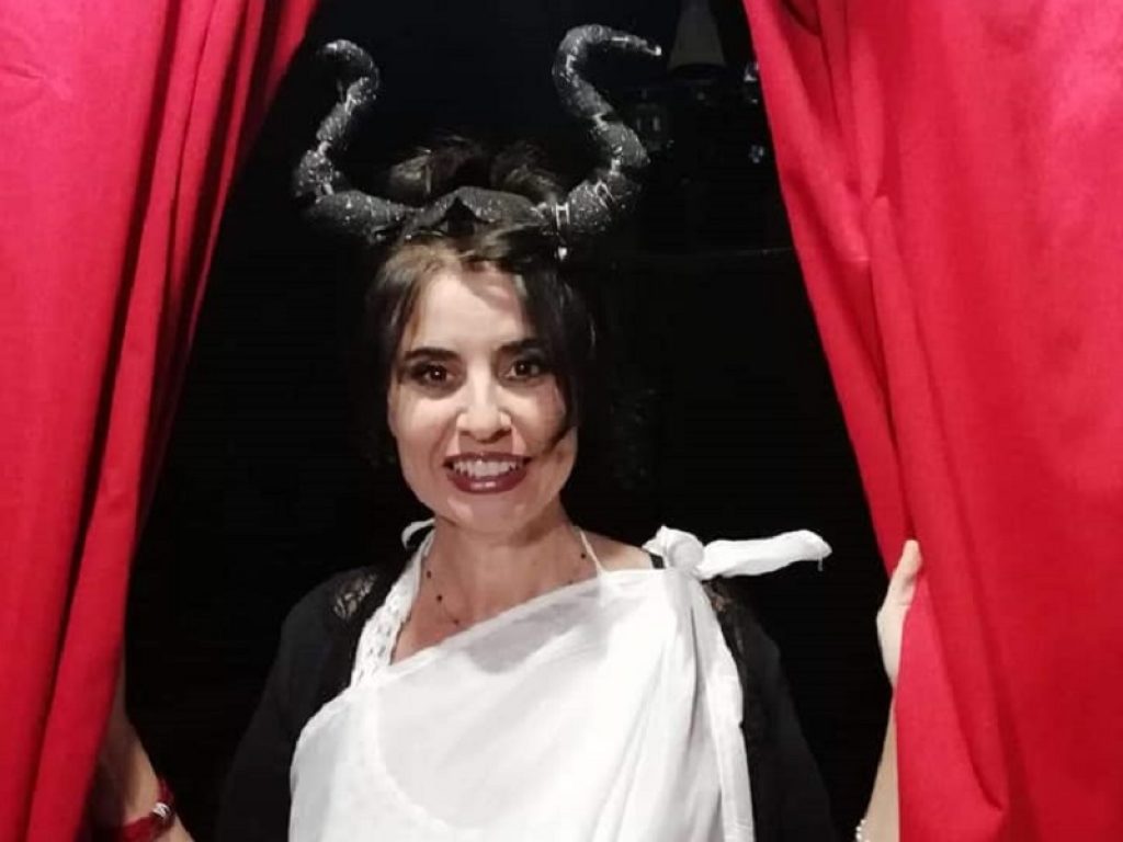 Francesca Nunzi inaugura la stagione 19/20 del teatro di Cestello: sul palco arriva l'one woman show "Le Deecadute"