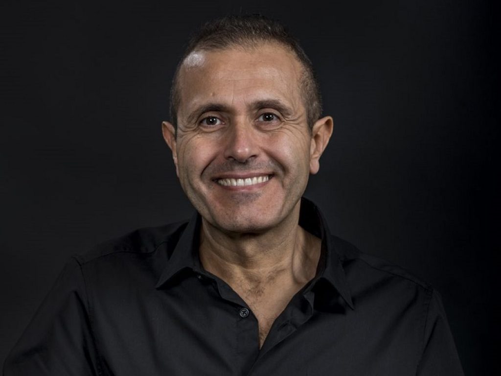 Marco Sanchioni pubblica il nuovo album "La Pace Elettrica": il disco è stato anticipato dal singolo “Chiuso in casa”, già in rotazione radiofonica