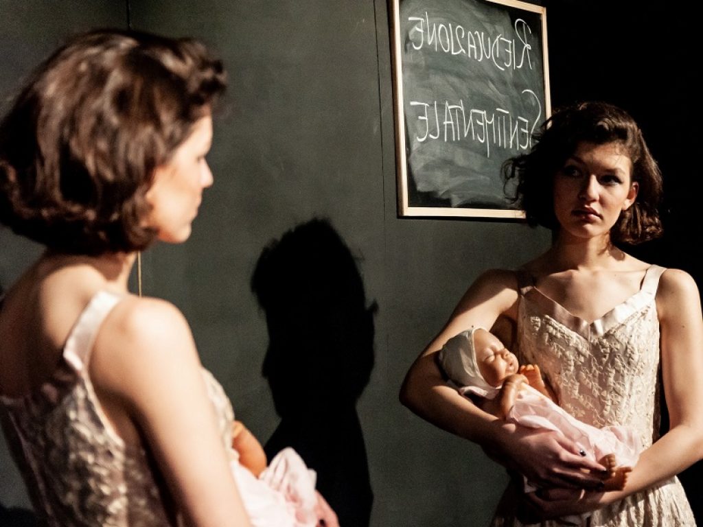 Rieducazione sentimentale di Alice Lutrario, spettacolo vincitore della prima edizione della rassegna "Sostantivo Gender- rassegna La Karl Du Pignè” dal 17 al 20 ottobre allo Spazio 18b