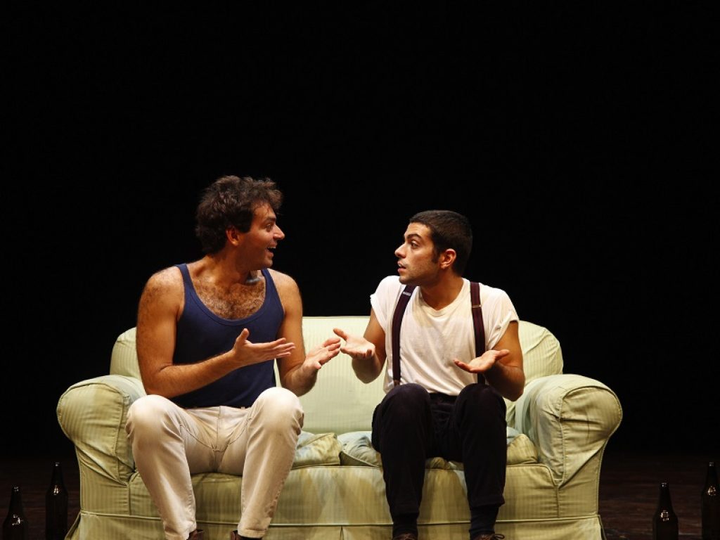 Sul Divano di e con Marco Valerio Montesano, Michele Enrico Montesano e Francesco Pietrella arriva dal 14 al 16 ottobre al Teatro de' Servi