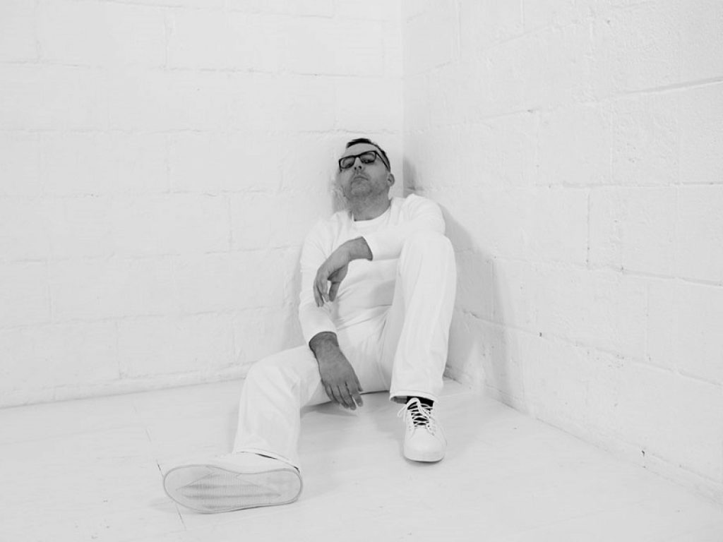 Esce oggi "La consapevolezza", il nuovo album di Stefano Ardenghi e arriva in radio anche il nuovo singolo "Restare indifferenti"